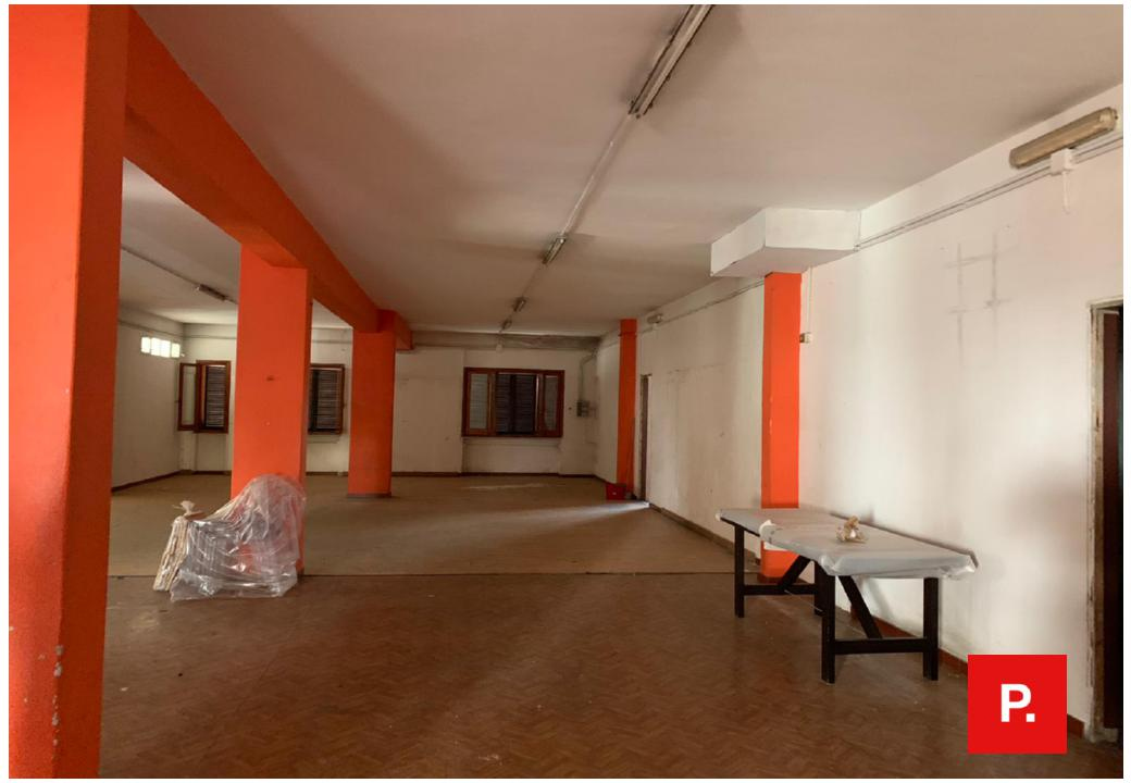 Locale commerciale in affitto a San Nicola la Strada