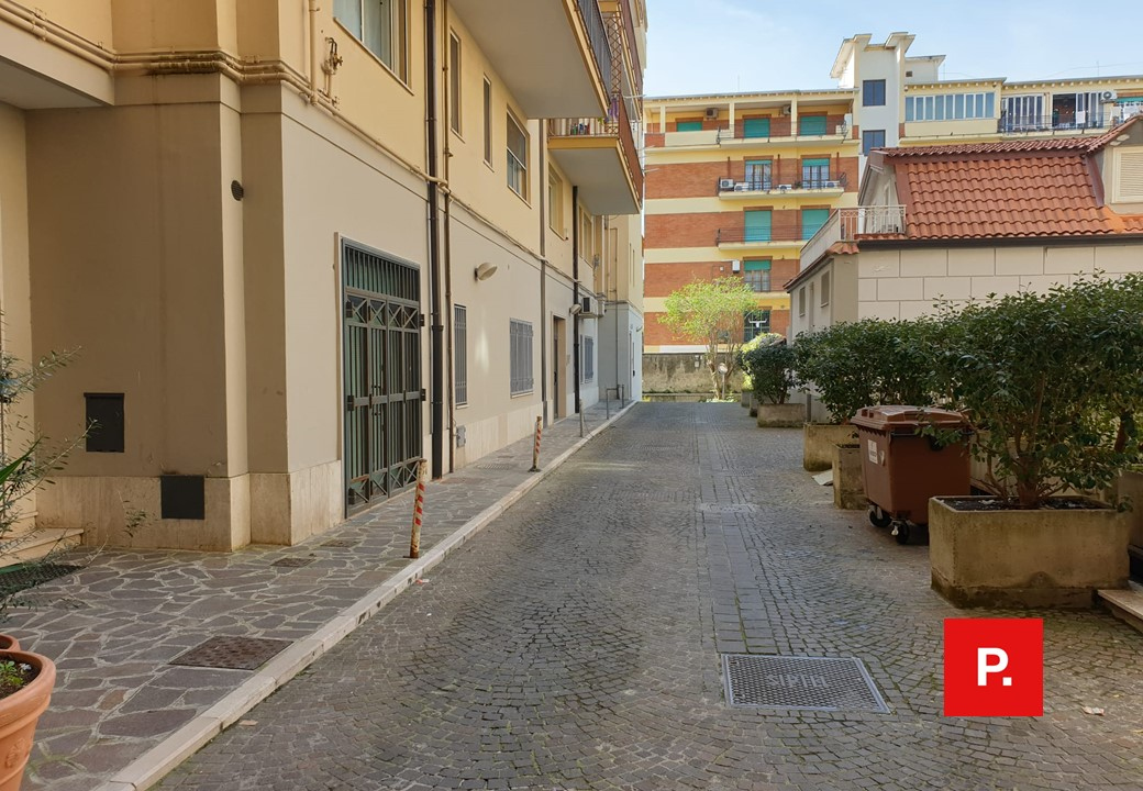 Studio/Ufficio in vendita a Caserta, Centro