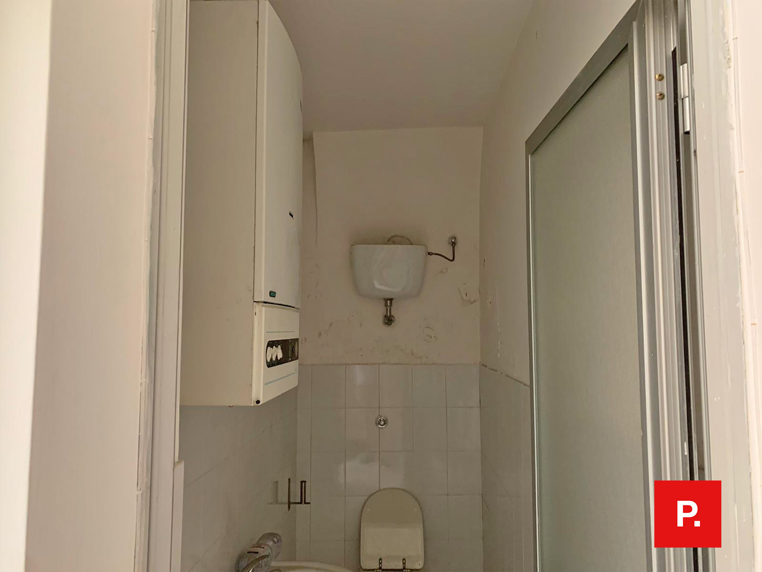 Locale commerciale in affitto a Caserta, Centro