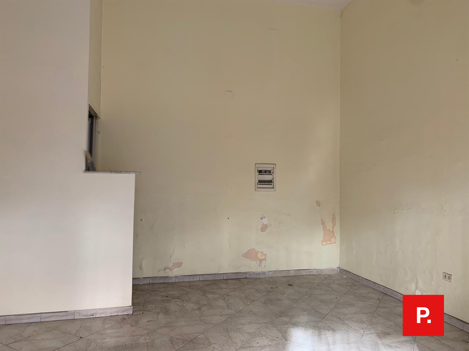 Locale commerciale in affitto a Caserta, Centro