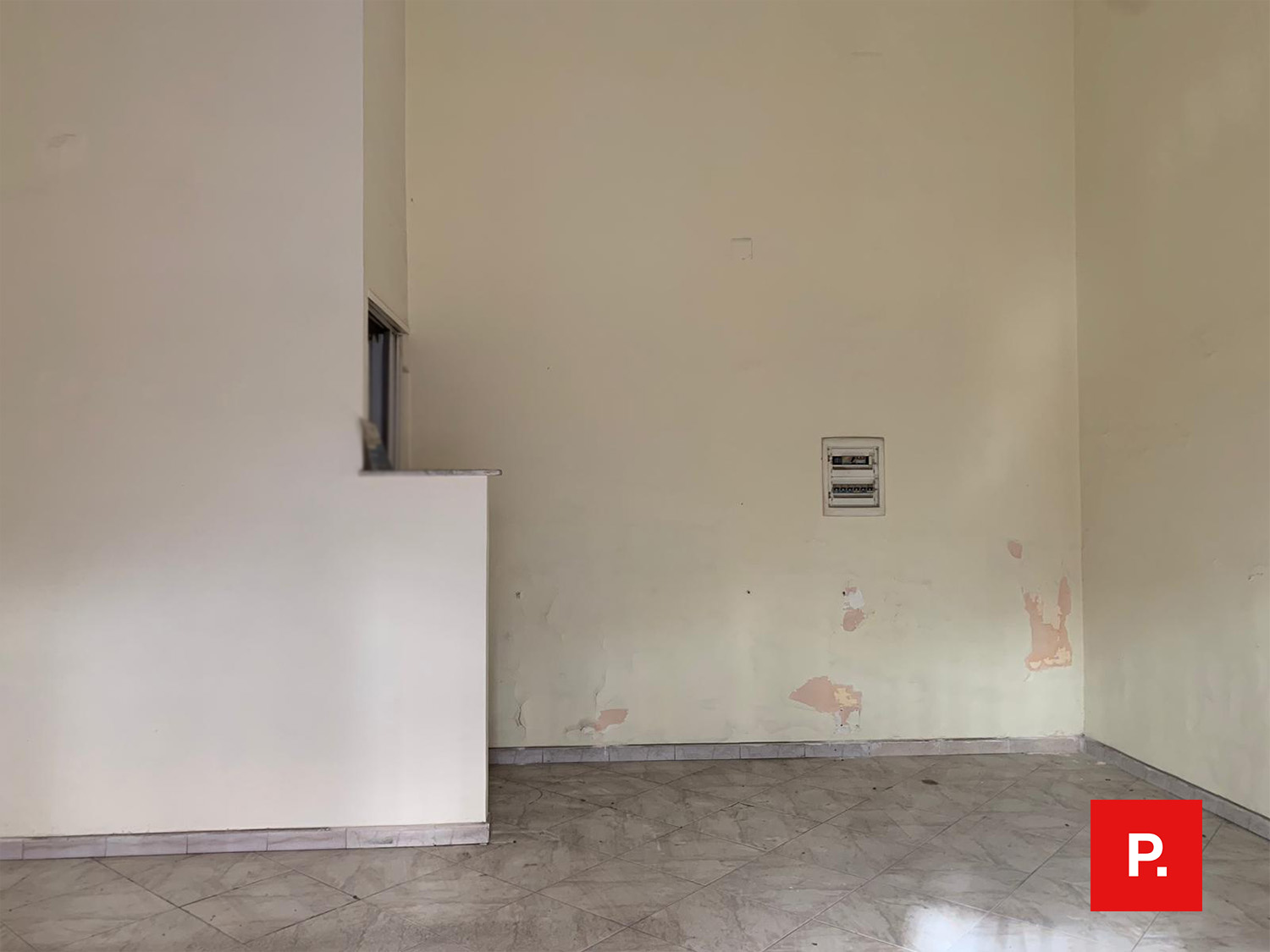 Locale commerciale in affitto a Caserta, Centro