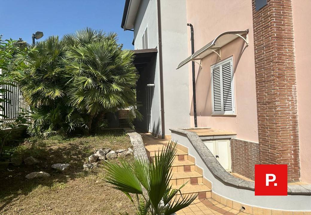 Villa in vendita a Caserta, Vaccheria