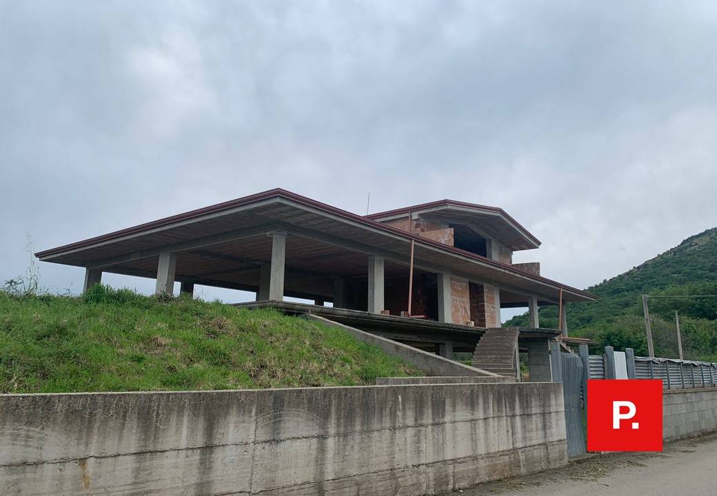 Casa singola in vendita a Castel Morrone