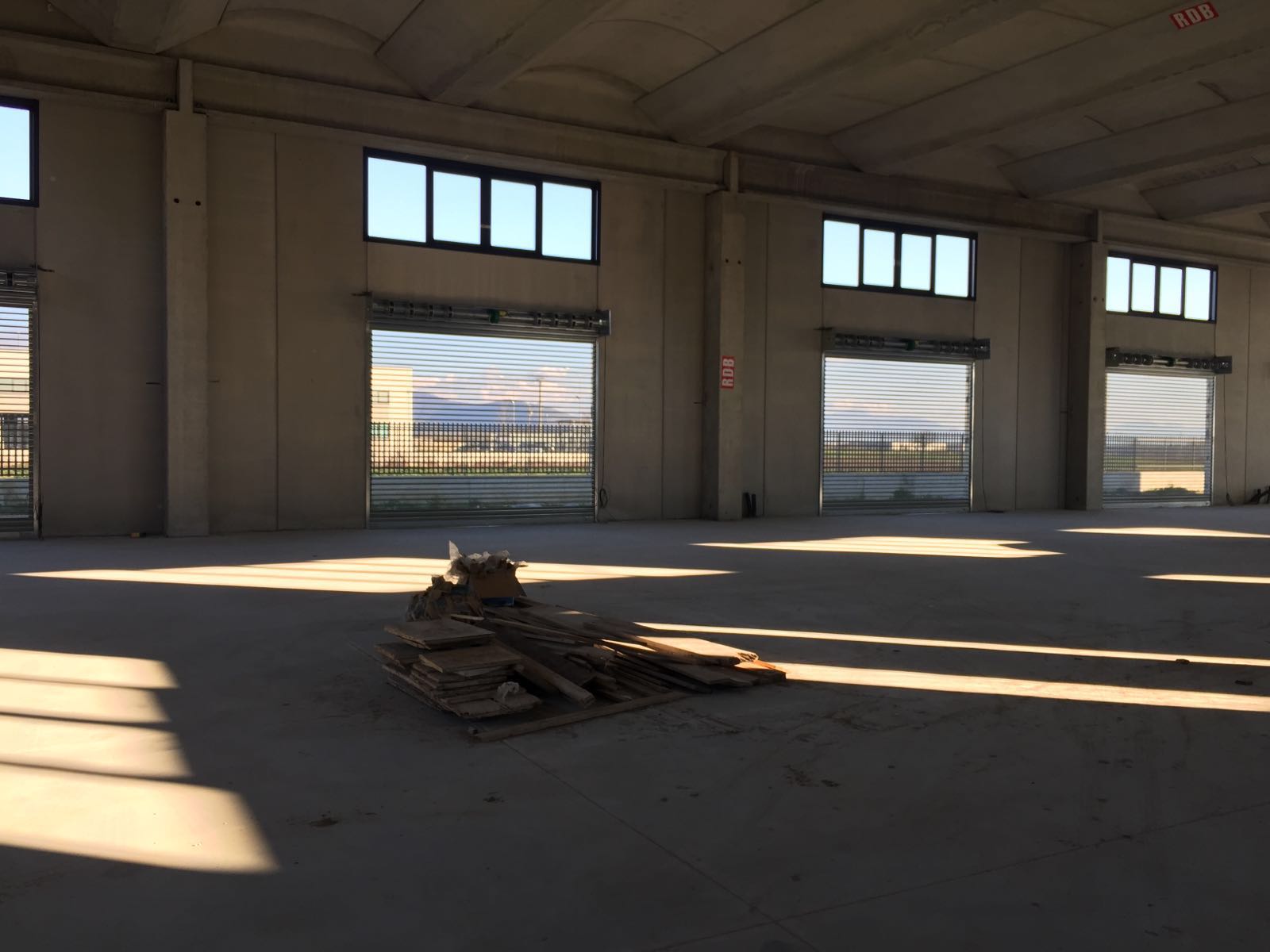 Capannone in affitto a Caserta