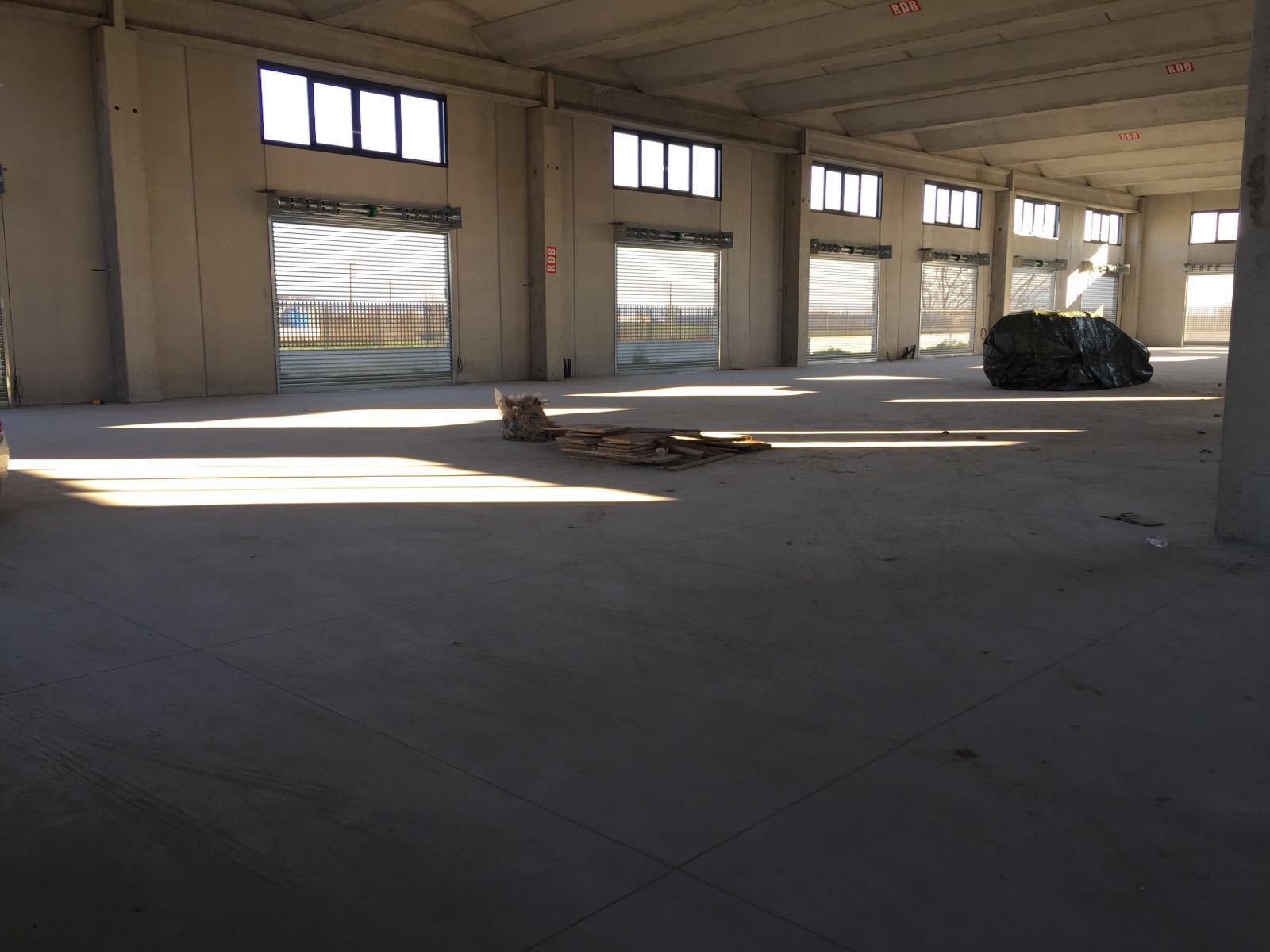 Capannone in affitto a Caserta