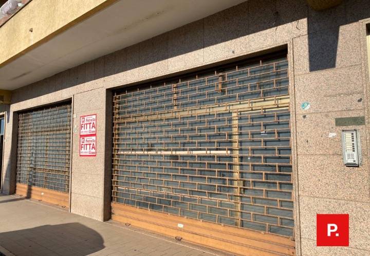 Locale commerciale in affitto a Curti