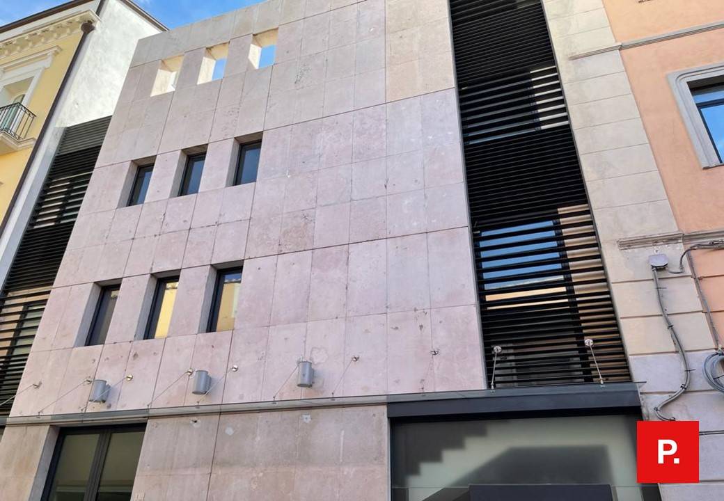 Studio/Ufficio in vendita a Caserta, Centro
