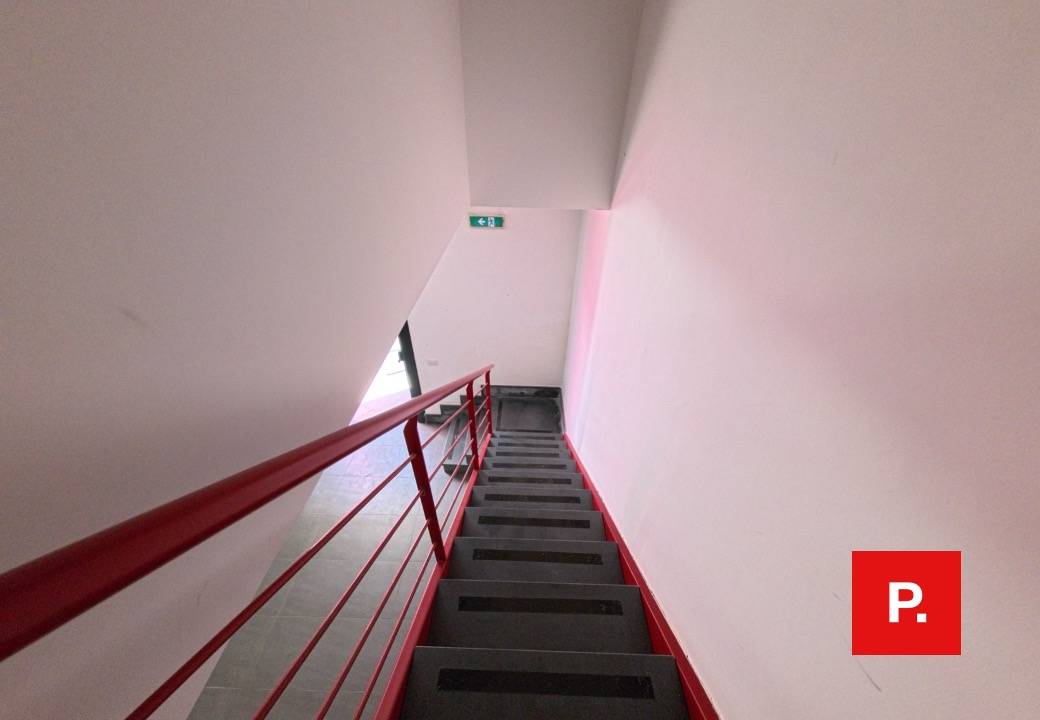 Locale commerciale in affitto a Caserta