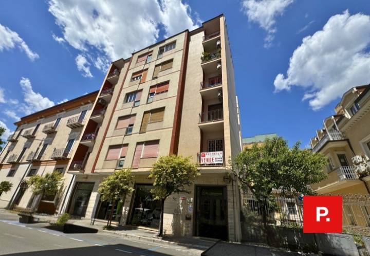 Appartamento in vendita a Caserta, Centro