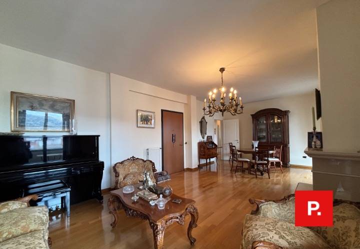 Appartamento in vendita a Caserta, Petrarelle