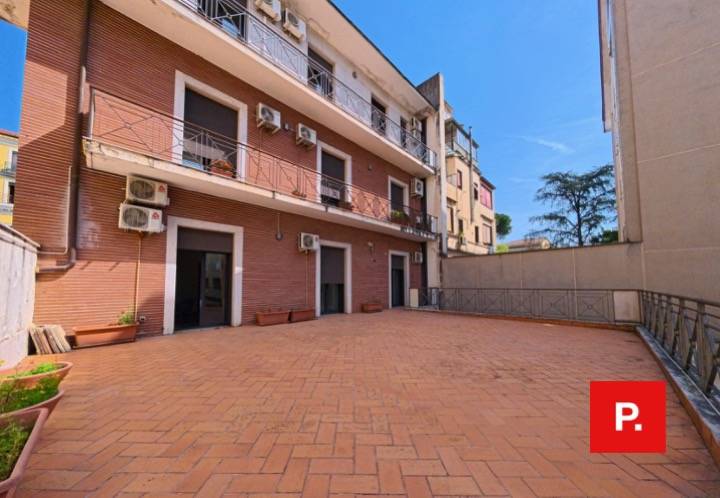 Appartamento in vendita a Caserta, Centro