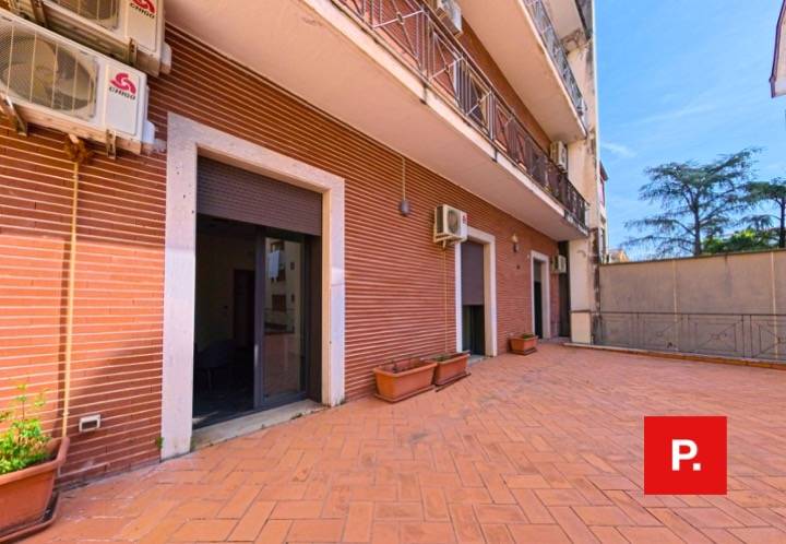 Appartamento in vendita a Caserta, Centro