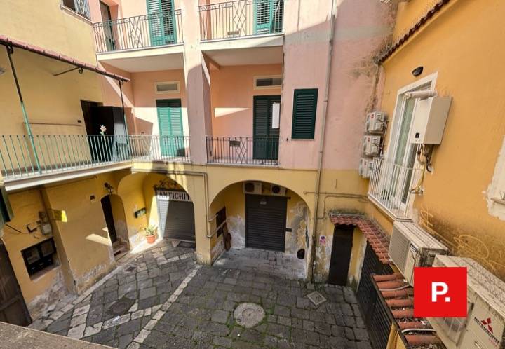 Appartamento in vendita a Caserta, Centro