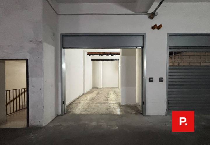 Box o garage in vendita a Caserta, Centro