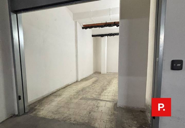 Box o garage in vendita a Caserta, Centro