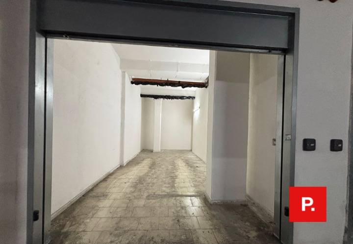 Box o garage in vendita a Caserta, Centro
