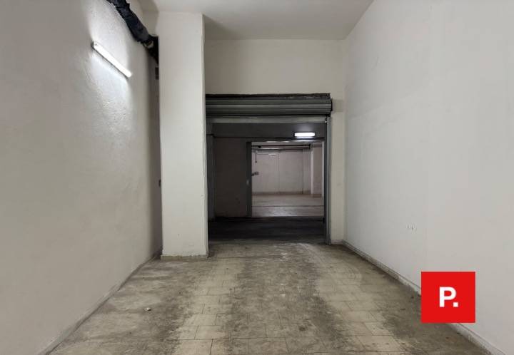 Box o garage in vendita a Caserta, Centro