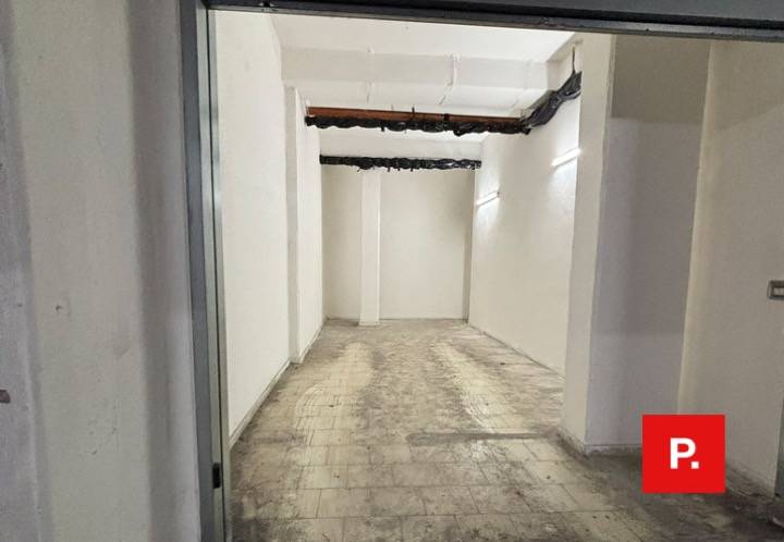 Box o garage in vendita a Caserta, Centro