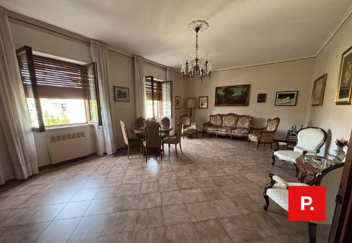 Appartamento in vendita a Caserta, Centro