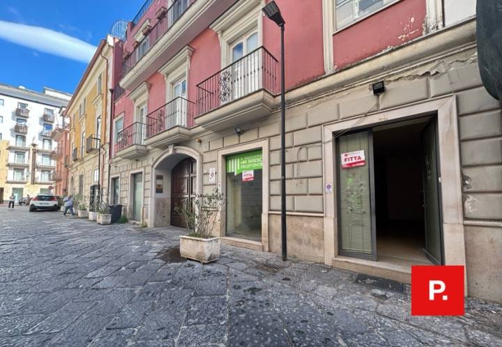 Studio/Ufficio in affitto a Caserta, Centro