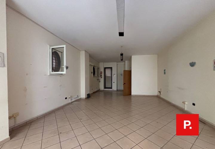 Studio/Ufficio in affitto a Caserta, Centro
