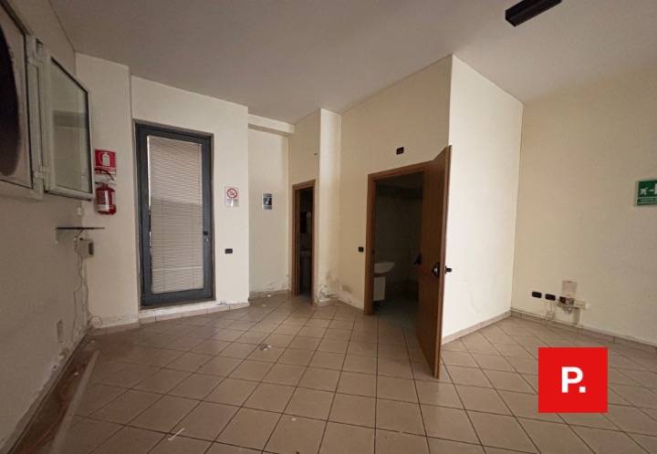 Studio/Ufficio in affitto a Caserta, Centro
