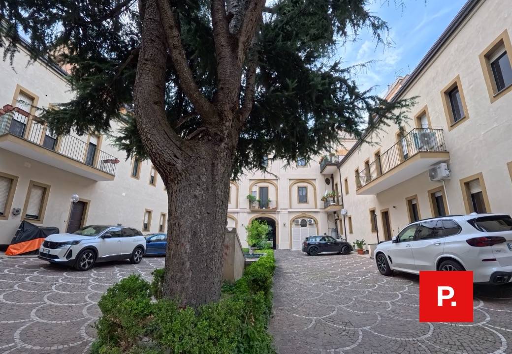 Appartamento in vendita a Caserta, Centro