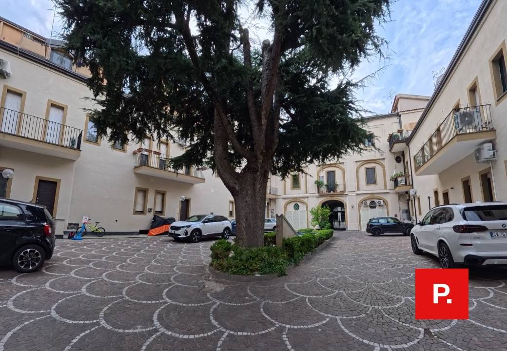Appartamento in vendita a Caserta, Centro
