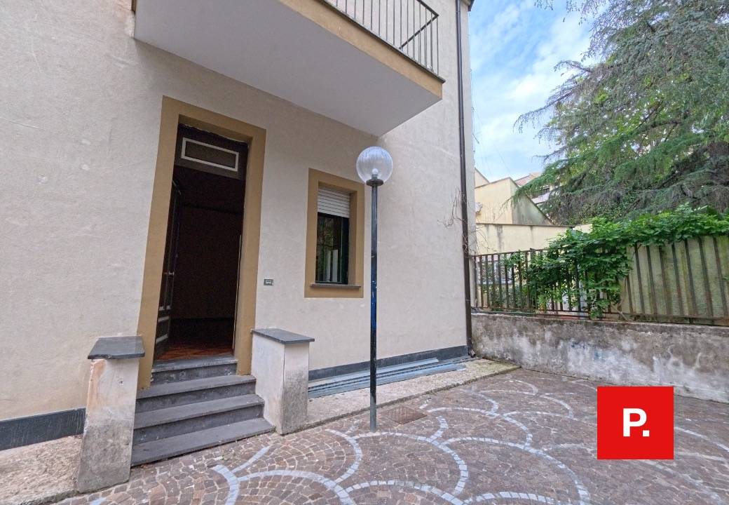 Appartamento in vendita a Caserta, Centro