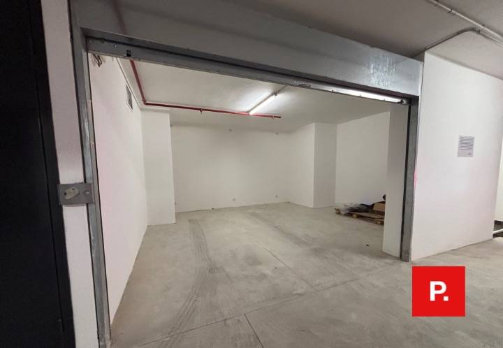 Box o garage in affitto a Caserta, Centro