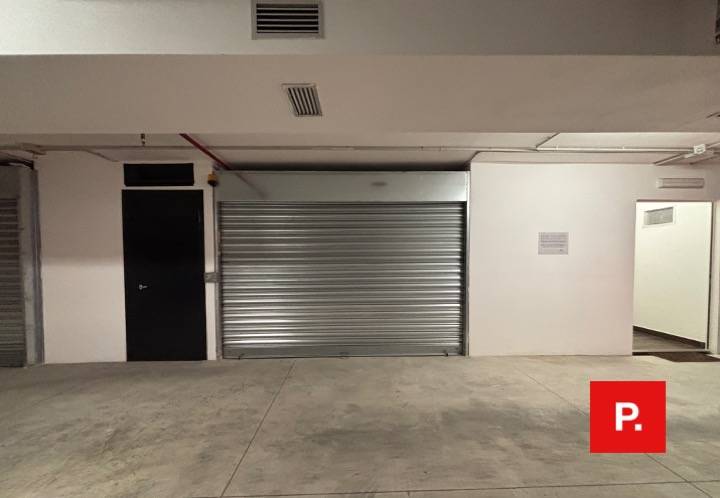 Box o garage in affitto a Caserta, Centro