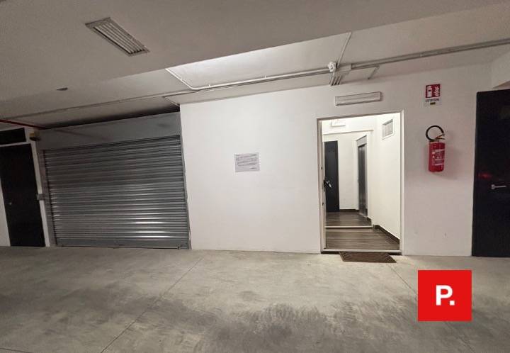 Box o garage in affitto a Caserta, Centro
