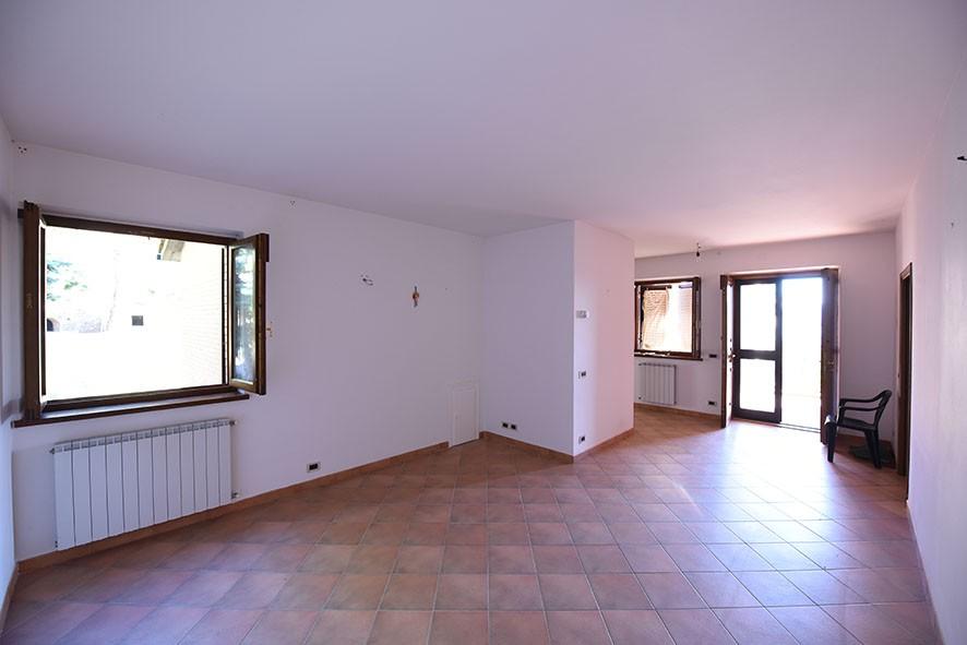 Villa Bifamiliare con giardino a Casole d'Elsa