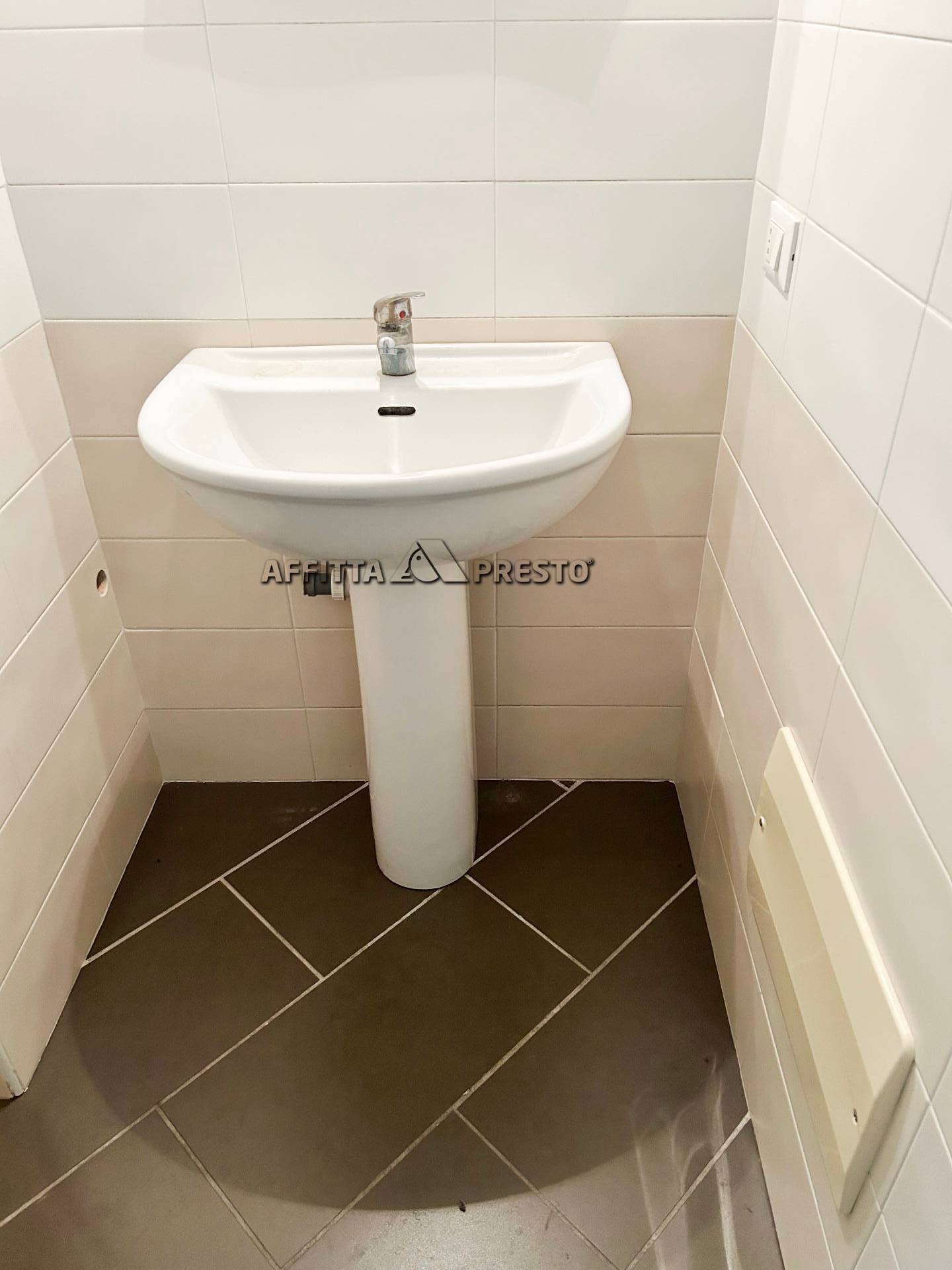 Ufficio in affitto a Ravenna, Borgo Nuovo