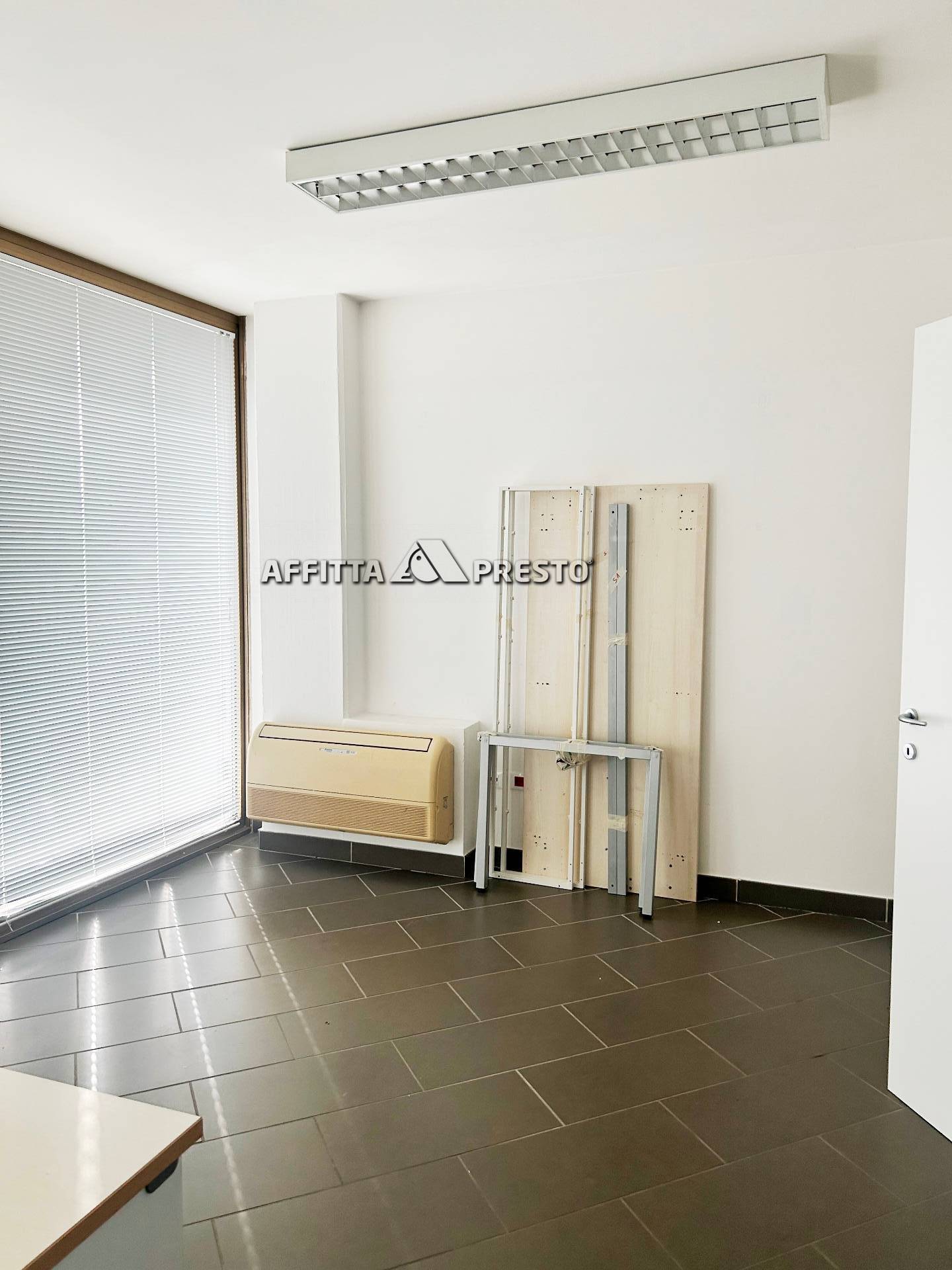 Ufficio in affitto a Ravenna, Borgo Nuovo