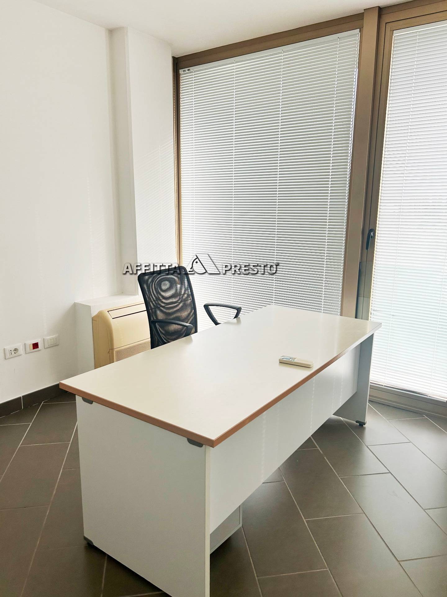 Ufficio in affitto a Ravenna, Borgo Nuovo