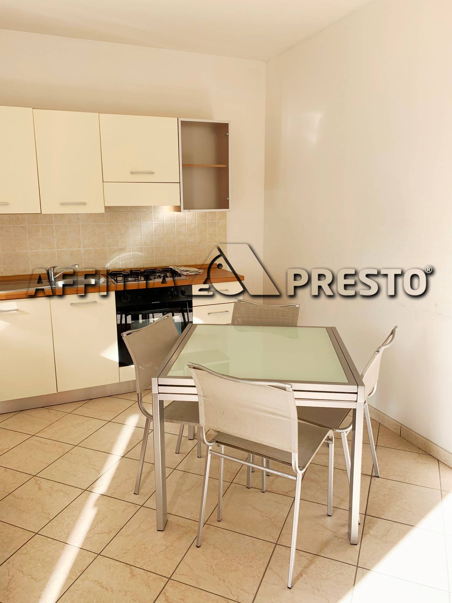 Casa semi indipendente in affitto a Russi, Russi