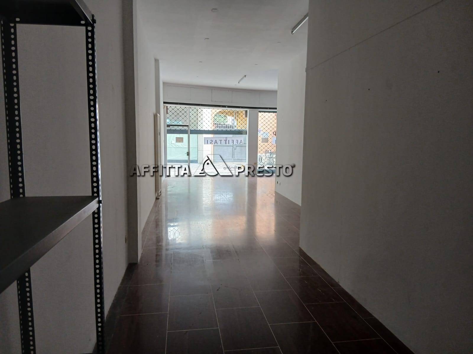 Negozio in affitto a Ravenna, Centro storico