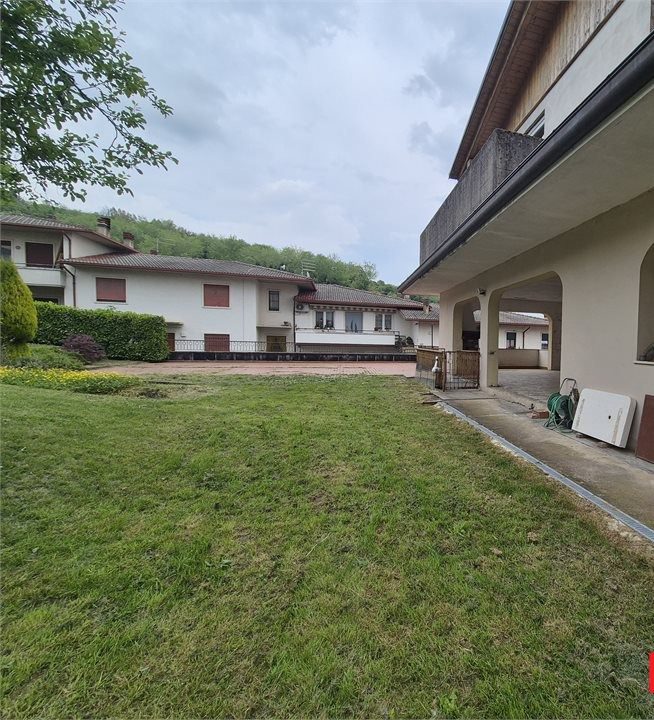 Villa in vendita a Lugo di Vicenza