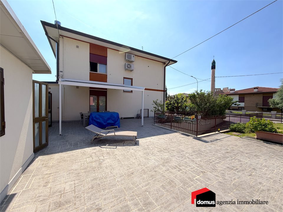 Casa indipendente in vendita a Zanč