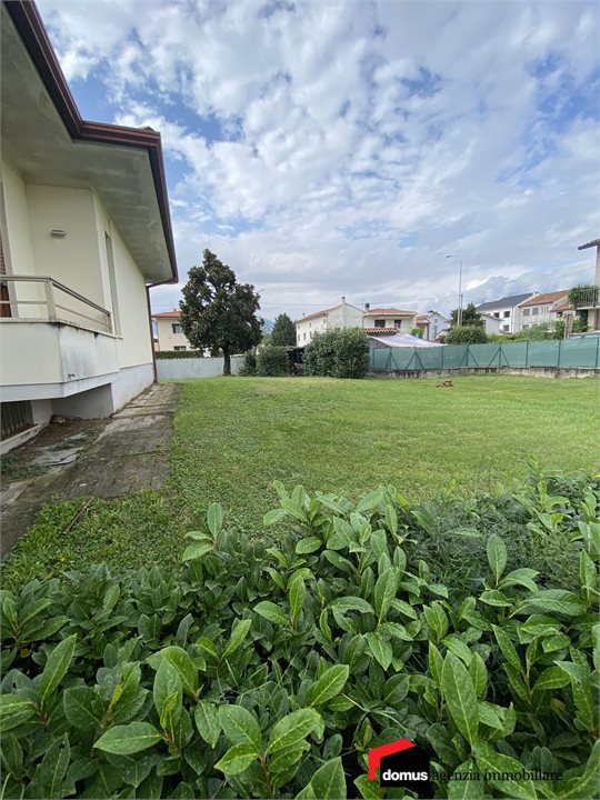 Villa classe A2 a Zan�