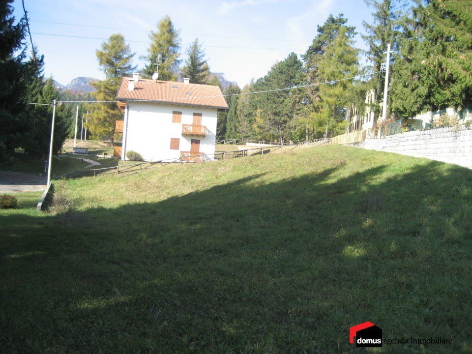 Terreno in vendita a Tonezza del Cimone