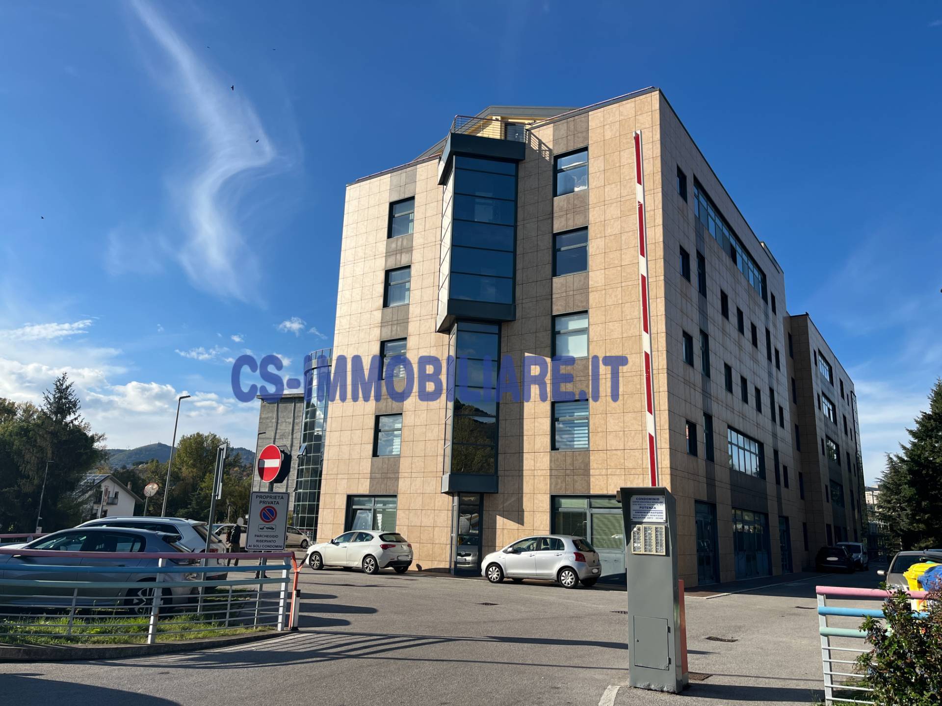 Studio/Ufficio in vendita a Potenza, Via Della Tecnica