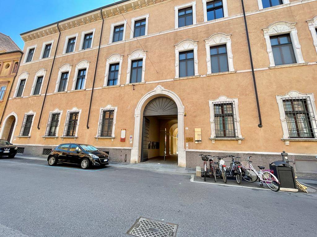 ufficio in affitto a Mantova in zona Centro Storico