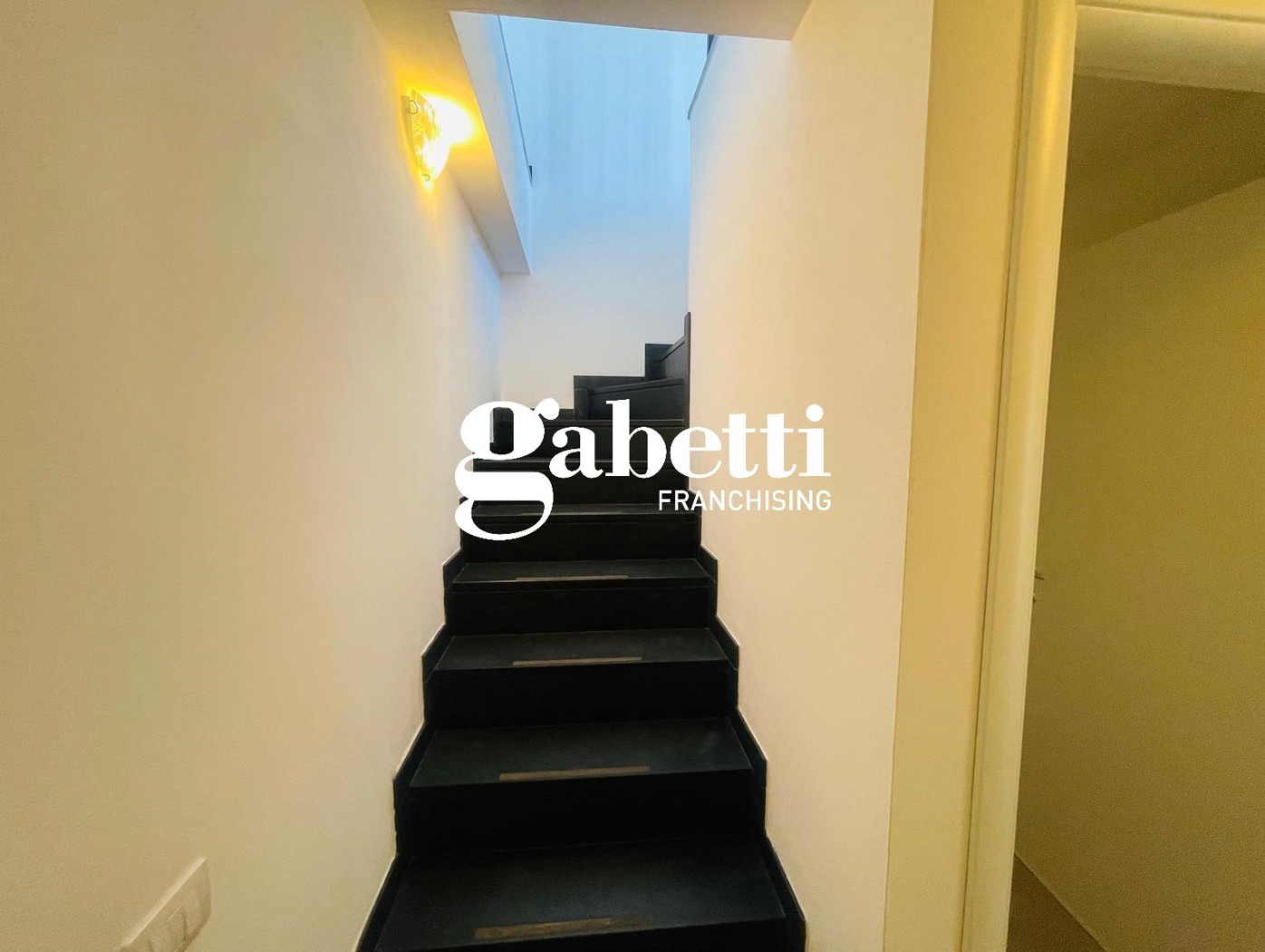 Villa con giardino a Imperia