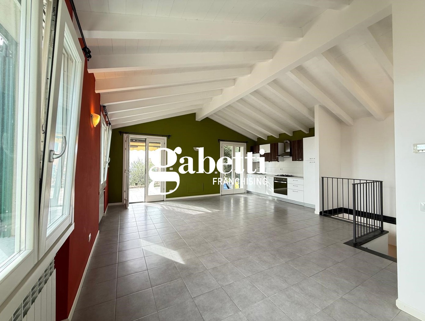 Villa con giardino a Imperia