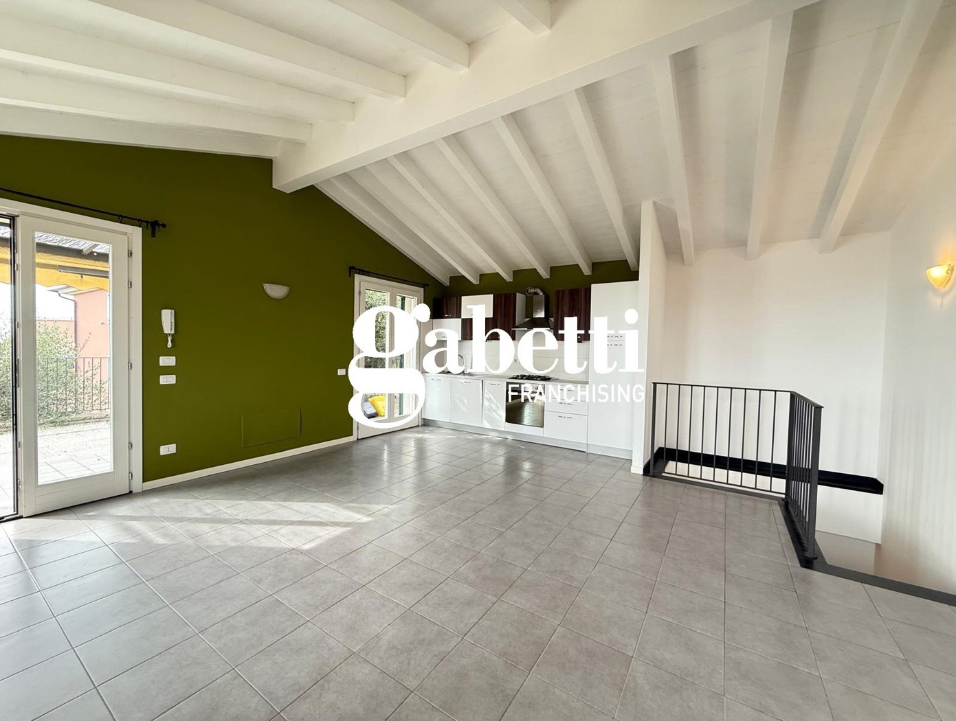 Villa con giardino a Imperia