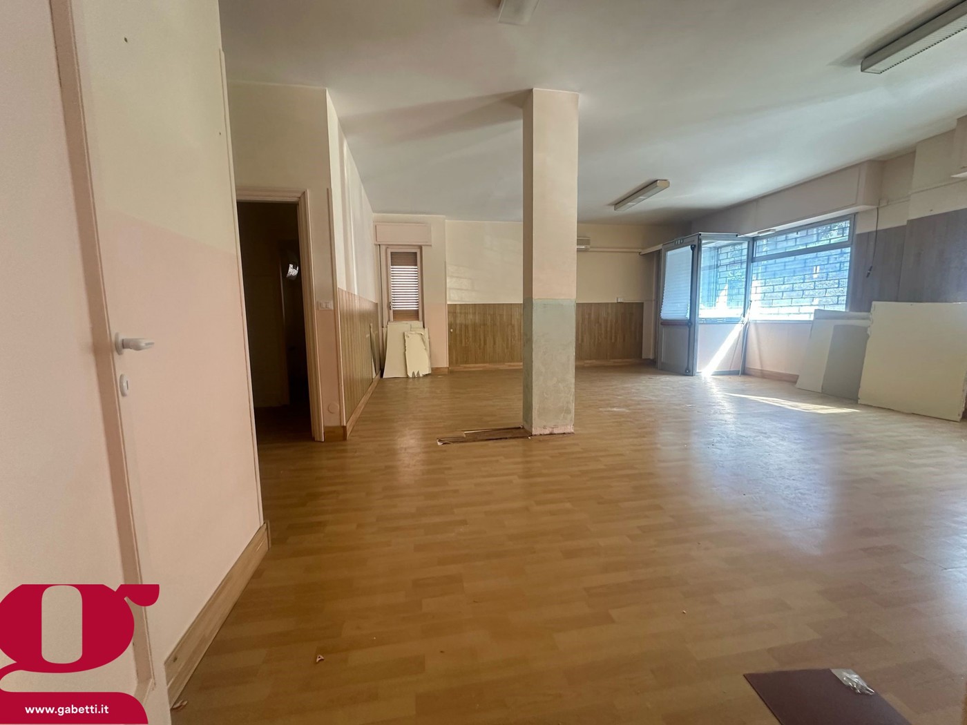 Magazzino in vendita a Imperia