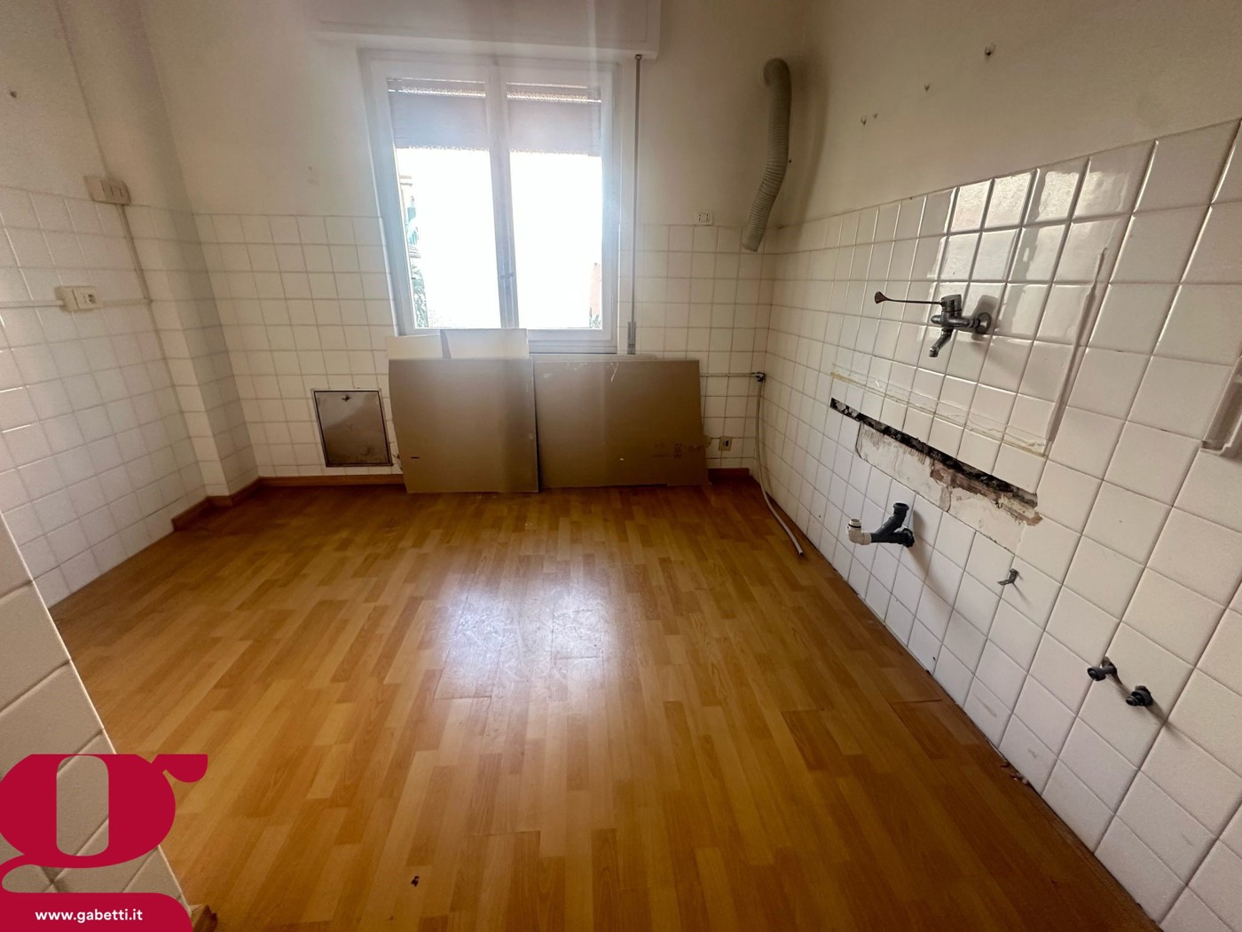 Magazzino in vendita a Imperia