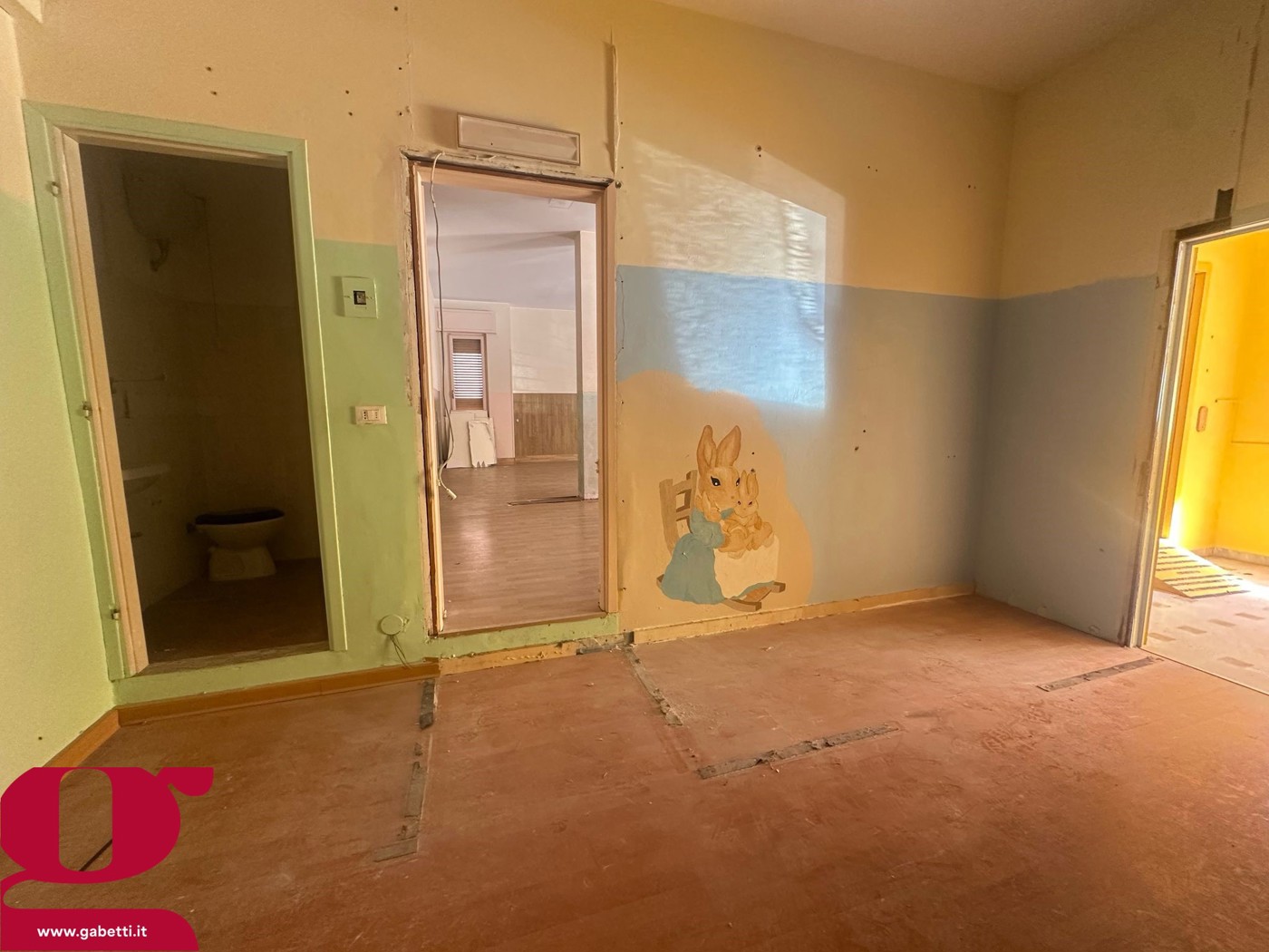 Magazzino in vendita a Imperia